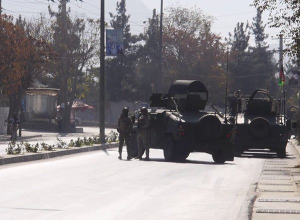 Shamshad TV under attack in Kabul city. Security forces converge on the scene and cordon off the area as attack continues
