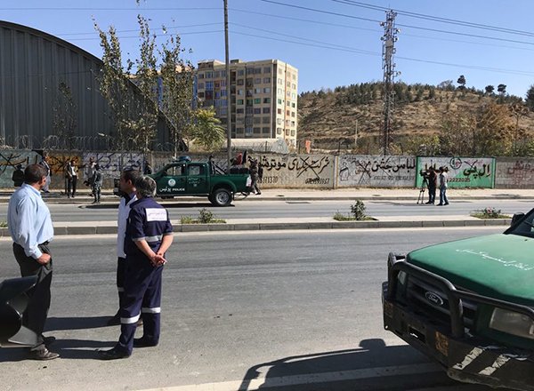 Shamshad TV under attack in Kabul city. Security forces converge on the scene and cordon off the area as attack continues