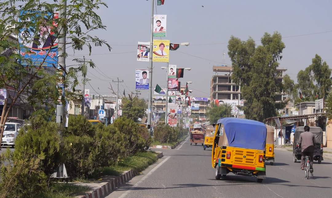 The Parliamentary election candidates' campaign continues in eastern Nangarhar province as the contenders' banners are increasing in different part of Jalalabad City.