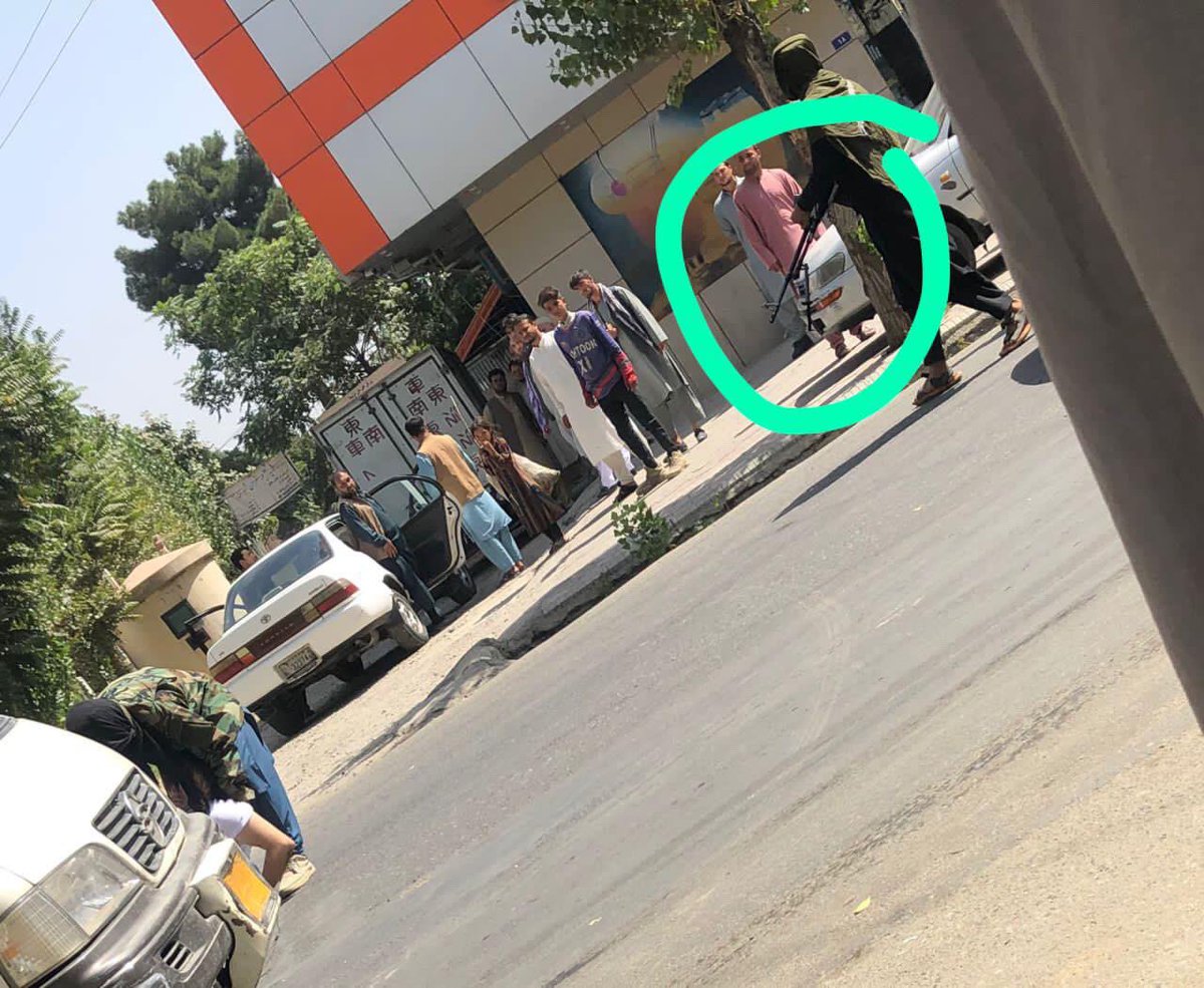 Witness tell AsvakaNews that a driver was shot after he ignored a Taliban checkpoint in Karte-Parwan Area in front of Pakistan Embassy in Kabul