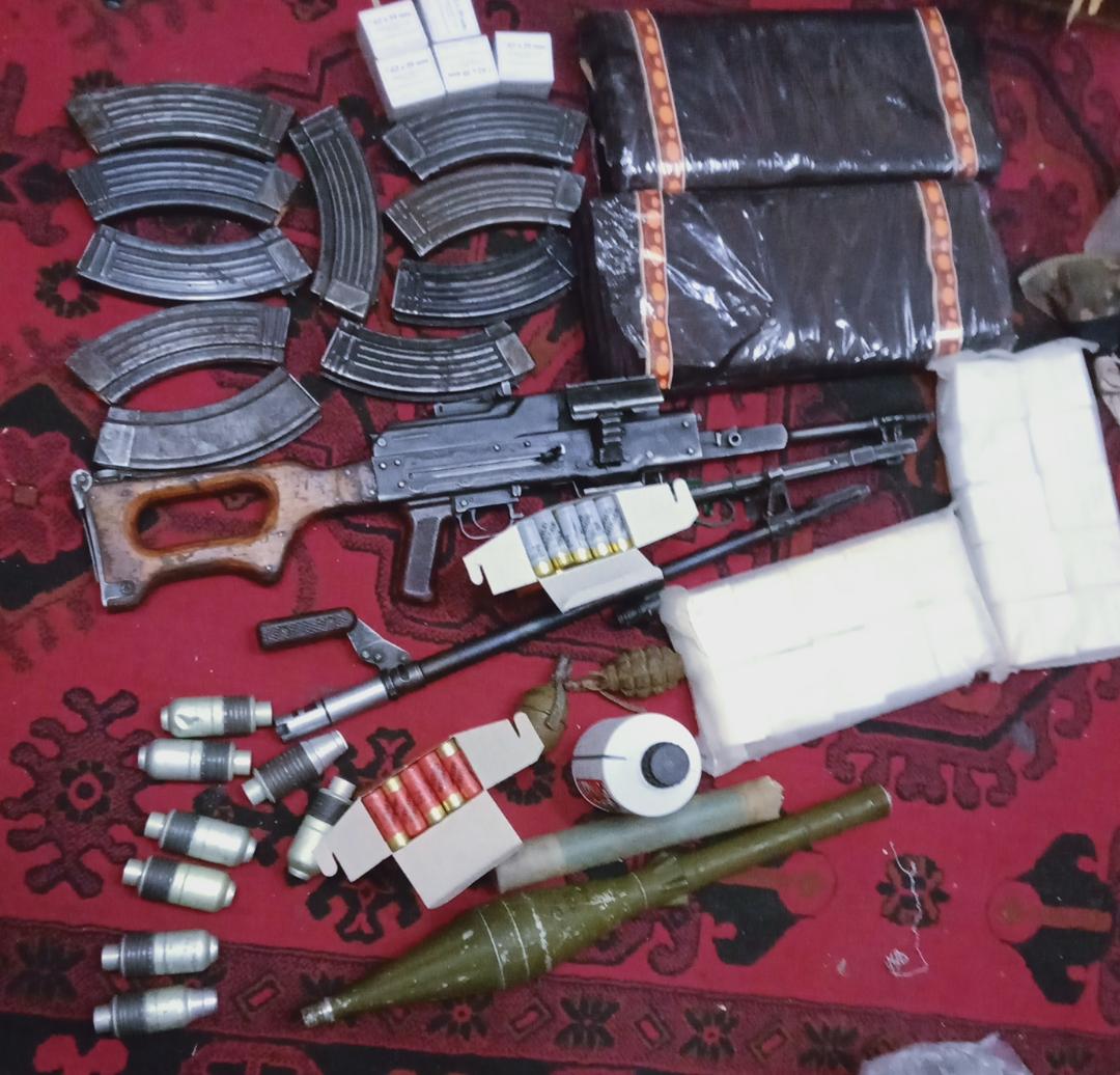 Taliban officials in Paktia say they have detained three people in Zazi Aryub district on charges of trying to smuggle weapons into Pakistan