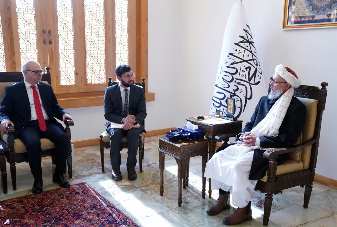 Abdul Salaam Hanafi, Taliban deputy prime minister met with Cihad Erginay, Turkish amb and Hilal Ahmar representative.   In this meeting Turkey's amb said that they will continue their humanitarian aid to Afghanistan